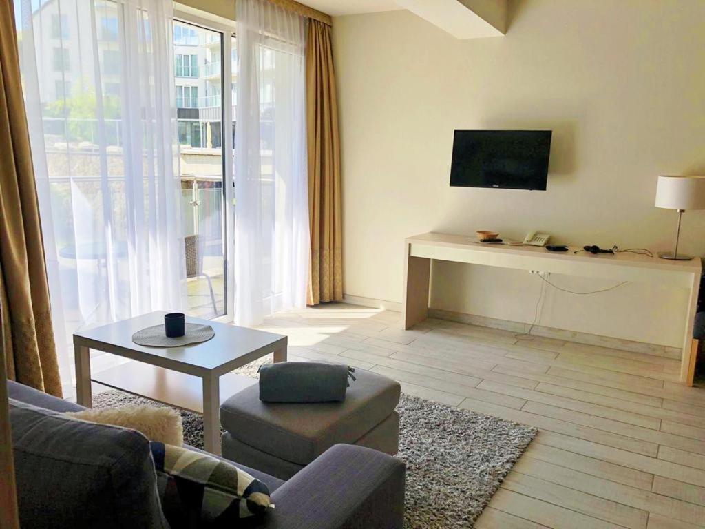 Atrakcyjny Apartament Czarna Gora Строне-Слёнске Экстерьер фото